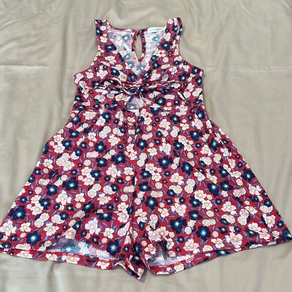 Spoiled szM red/blue flowered romper w/small opening in front & keyhole back GUC - Picture 2 of 11